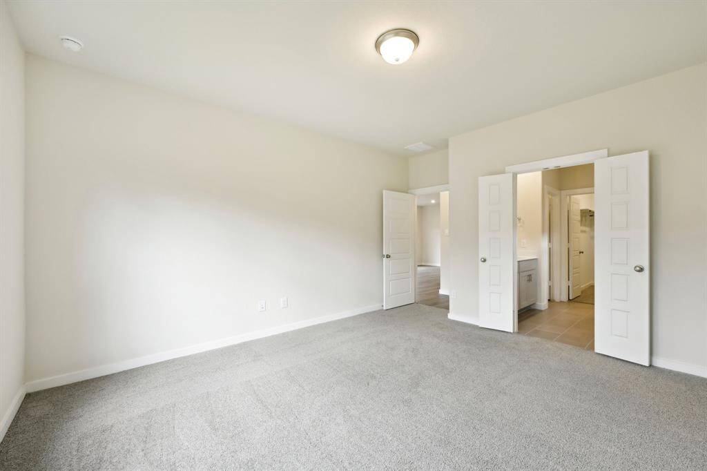 Photo is not of the actual home but is an inspirational photo of builder’s model home and may depict options, furnishings, and/or decorator features that are not included.