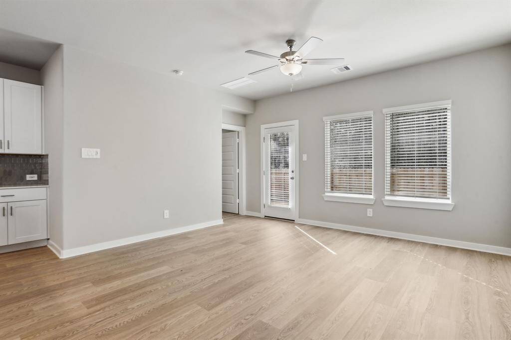 Photo is not of the actual home but is an inspirational photo of builder’s model home and may depict options, furnishings, and/or decorator features that are not included.