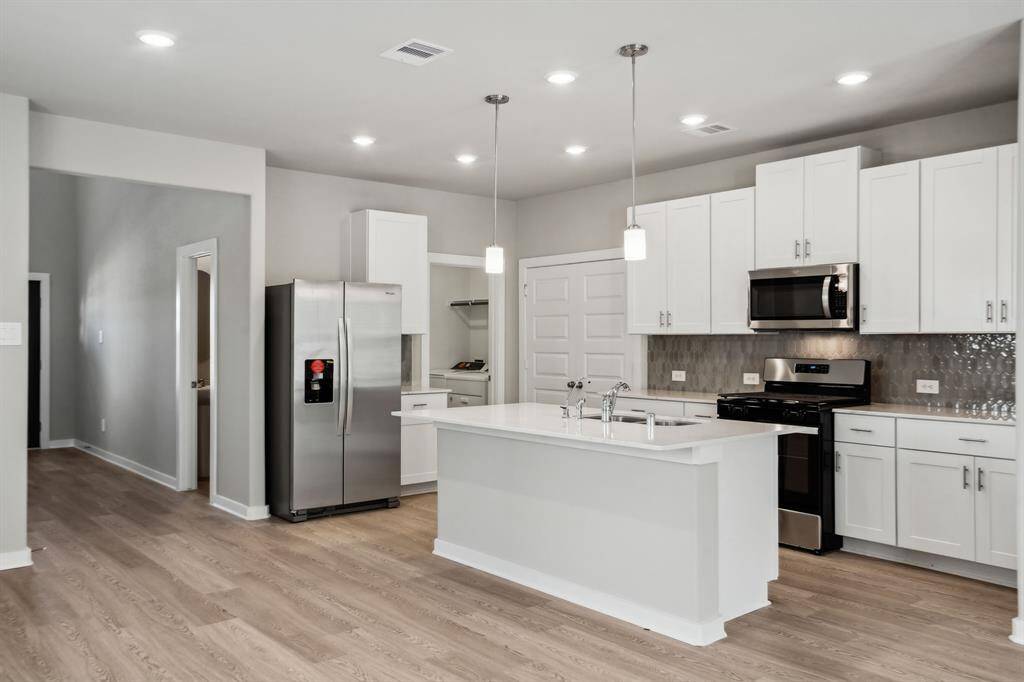 Photo is not of the actual home but is an inspirational photo of builder’s model home and may depict options, furnishings, and/or decorator features that are not included.