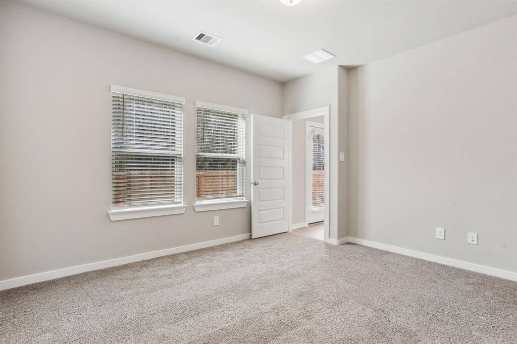 Photo is not of the actual home but is an inspirational photo of builder’s model home and may depict options, furnishings, and/or decorator features that are not included.