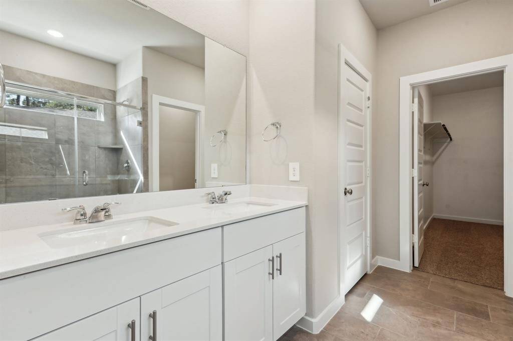 Photo is not of the actual home but is an inspirational photo of builder’s model home and may depict options, furnishings, and/or decorator features that are not included.