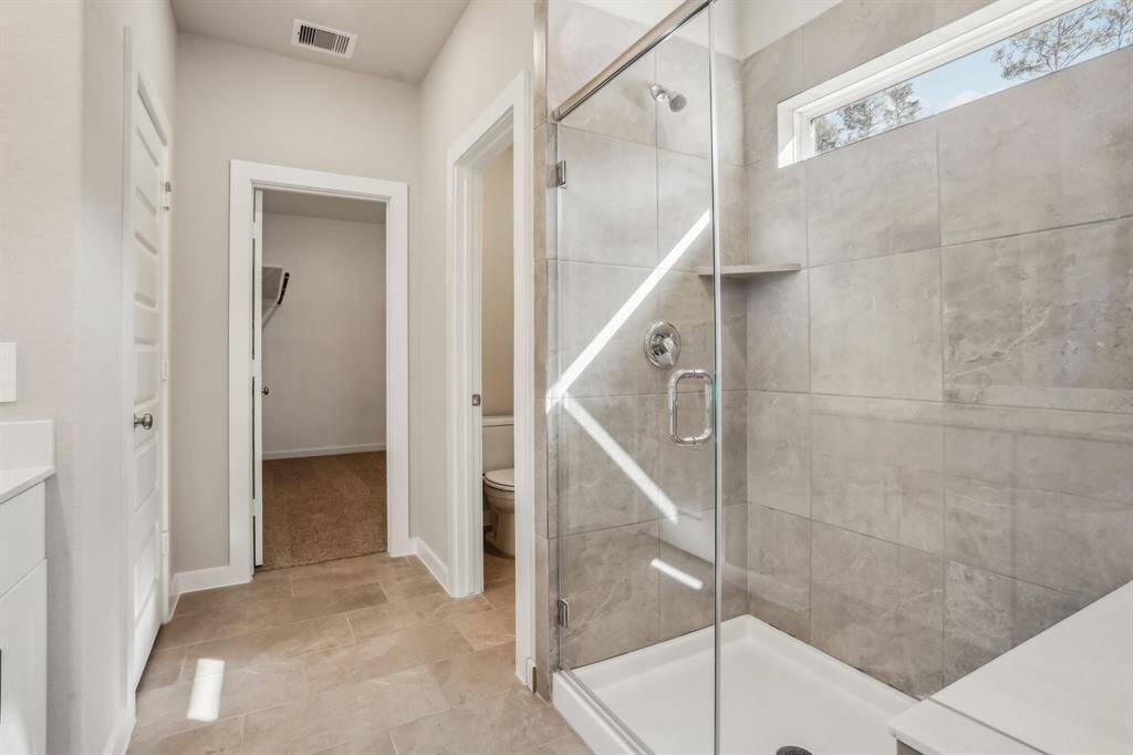Photo is not of the actual home but is an inspirational photo of builder’s model home and may depict options, furnishings, and/or decorator features that are not included.