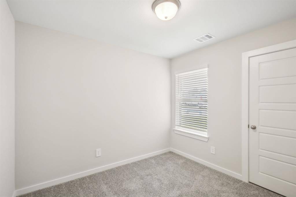 Photo is not of the actual home but is an inspirational photo of builder’s model home and may depict options, furnishings, and/or decorator features that are not included.