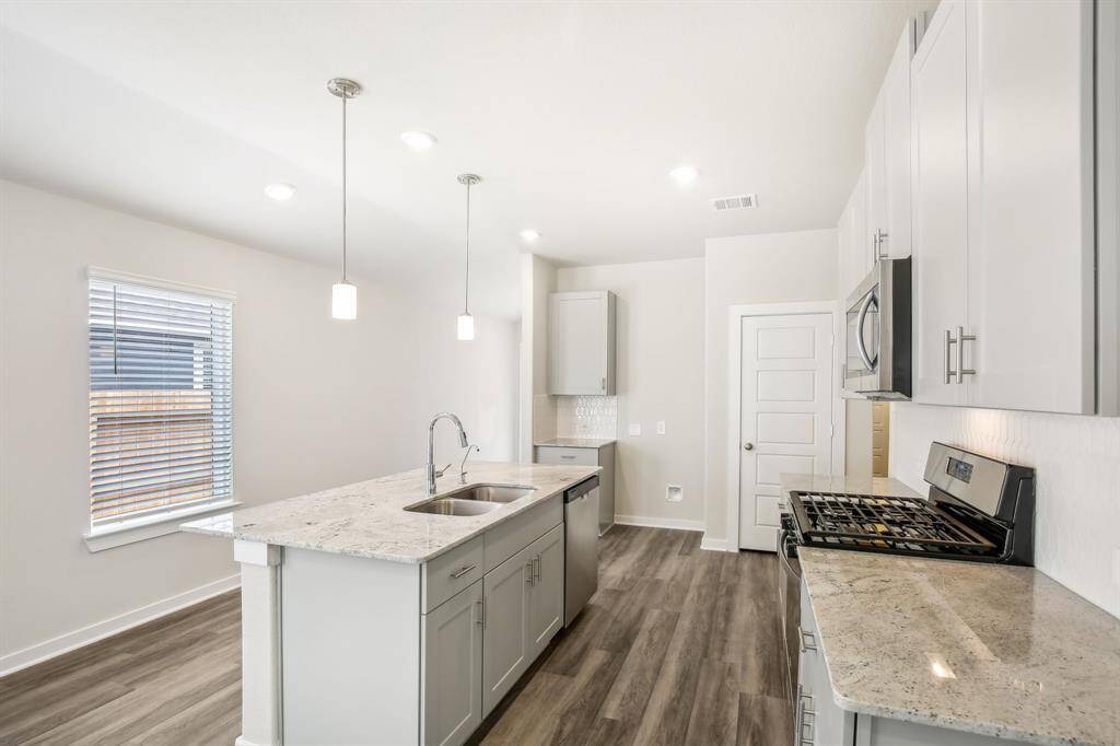 Photo is not of the actual home but is an inspirational photo of builder’s model home and may depict options, furnishings, and/or decorator features that are not included.