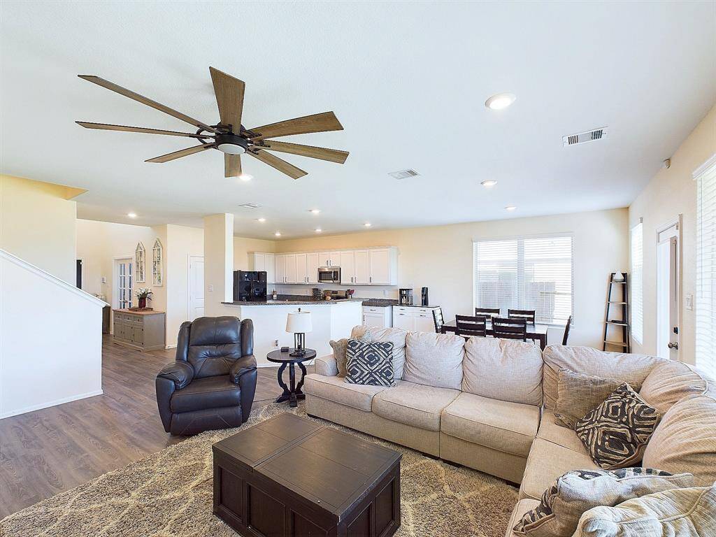 Open sight lines and great natural light!