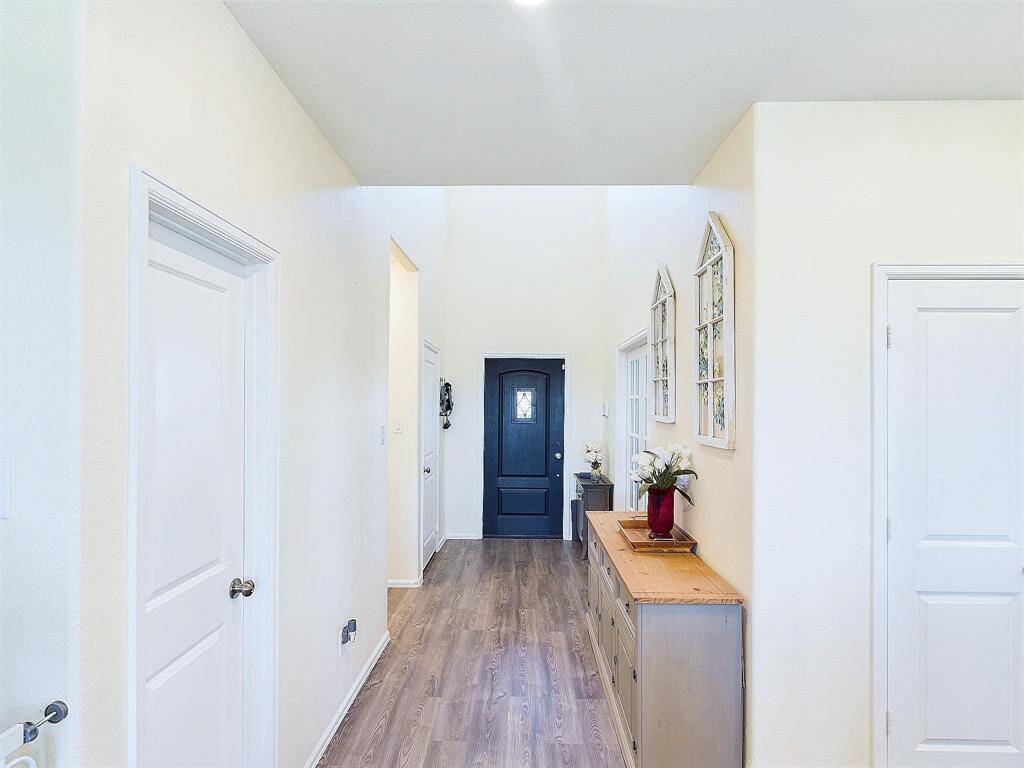 Wide entrance with 2 story Height!