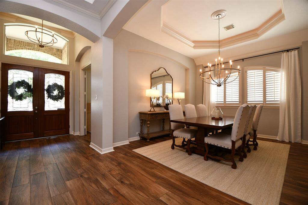 Formal dining roof and foyer
