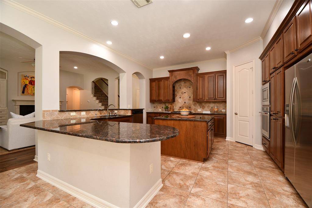 Roomy kitchen
