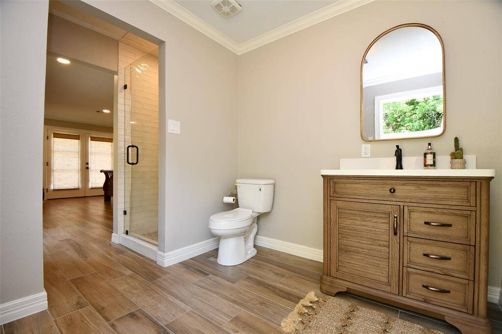 Guest house bathroom
