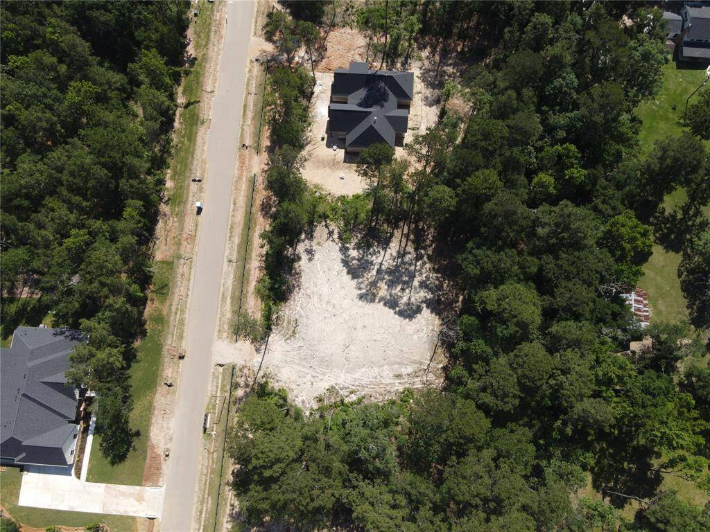Gorgeous 1 Acre Estate Homesite