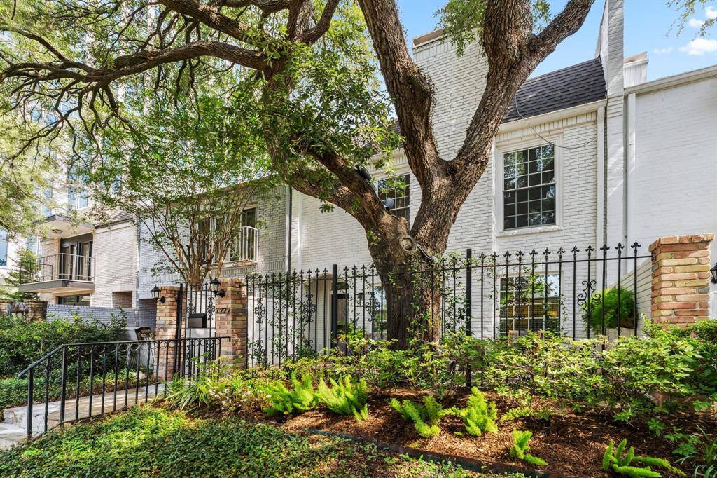 Located on a fabulous, peaceful street in the River Oaks area.