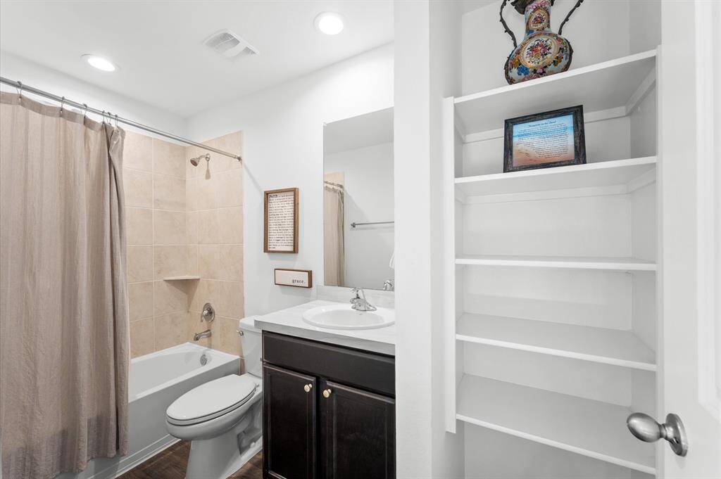Second floor bath.