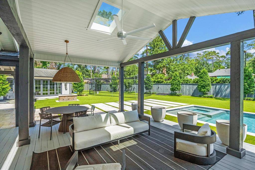 Additional view of the outdoor patio.