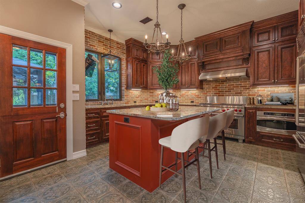 Chef's Dream!  State of the art appliances and plenty of space for cooking and entertaining.