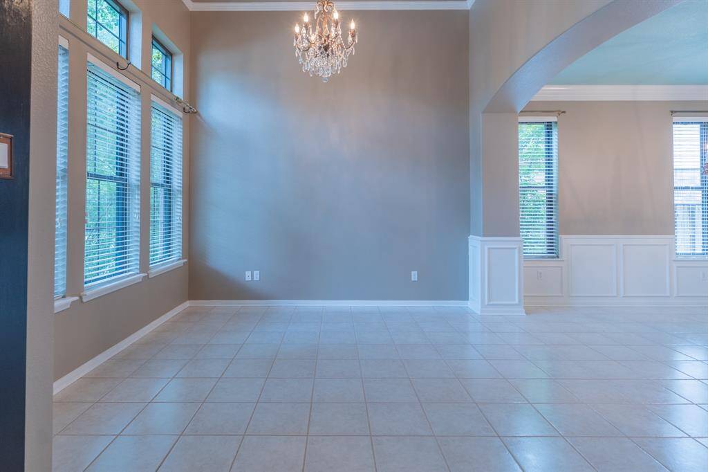 Living room, reading room, suitable for your families lifestyle.