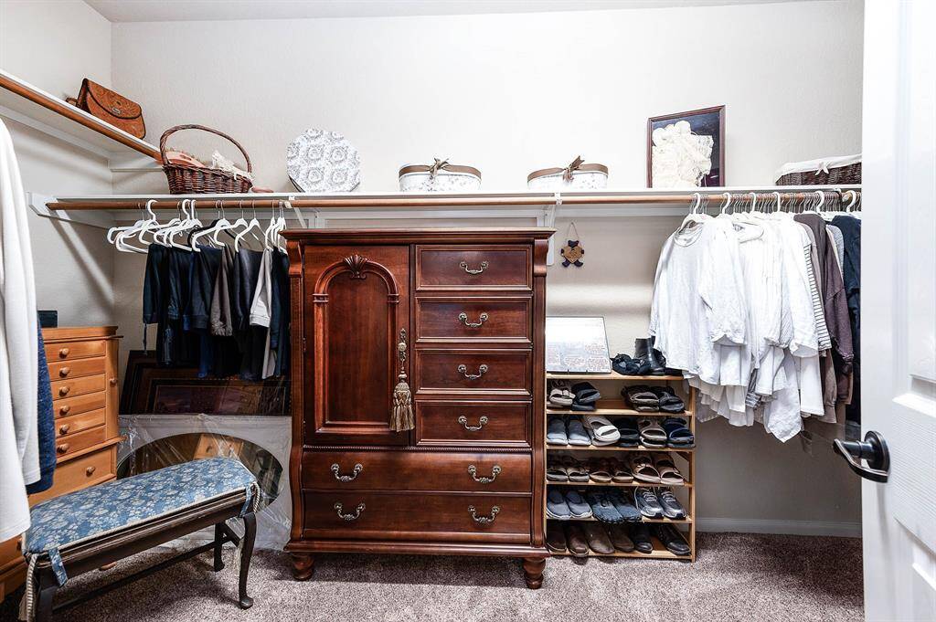 Huge closet in the primary bedroom