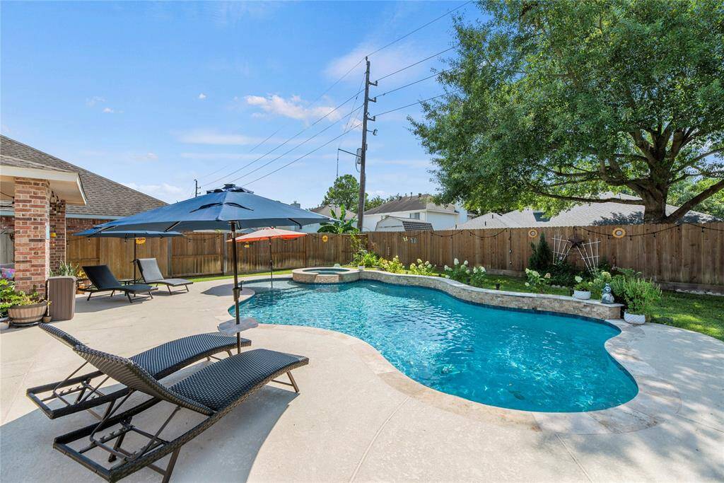 Swim, play, visit and relax in this serene environment. Life is better poolside.
