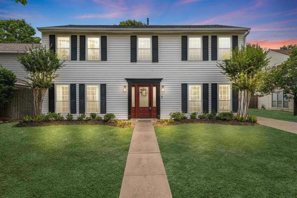 Welcome to 2324 Country Place, an absolute dream home that shows pride of ownership.
