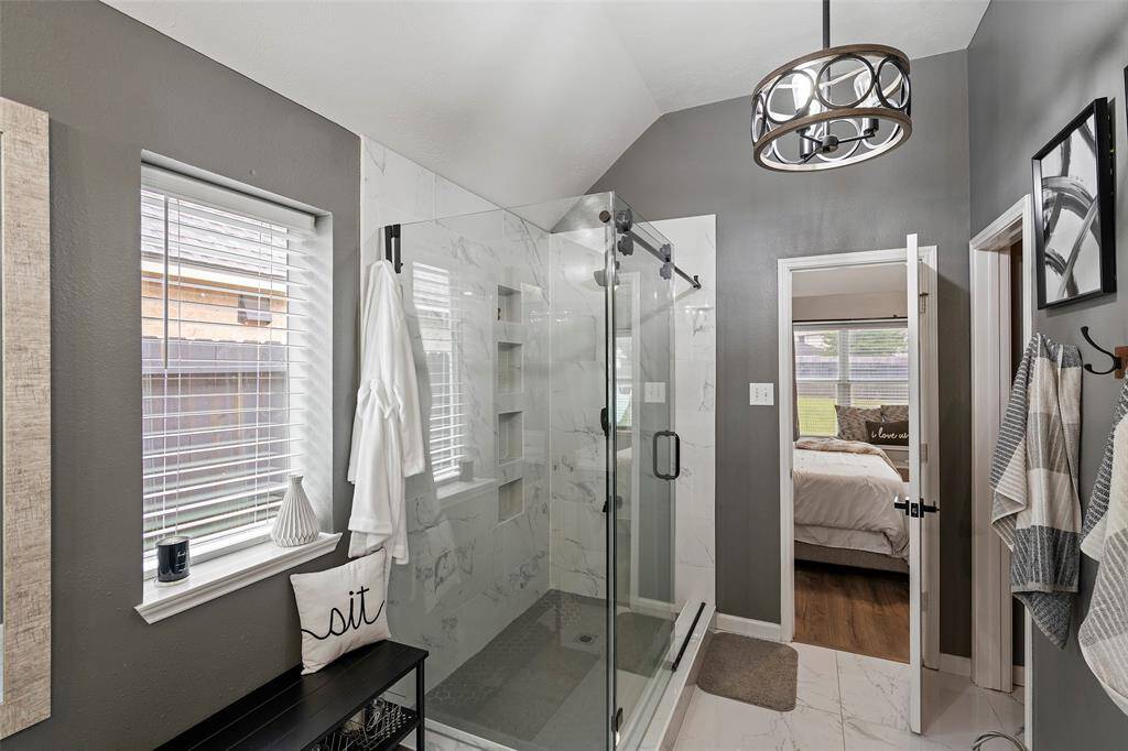 Ensuite Primary Bath Updated October 2022