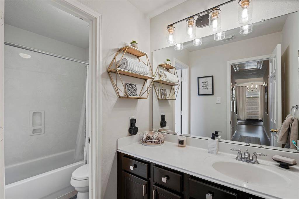 Secondary Bath