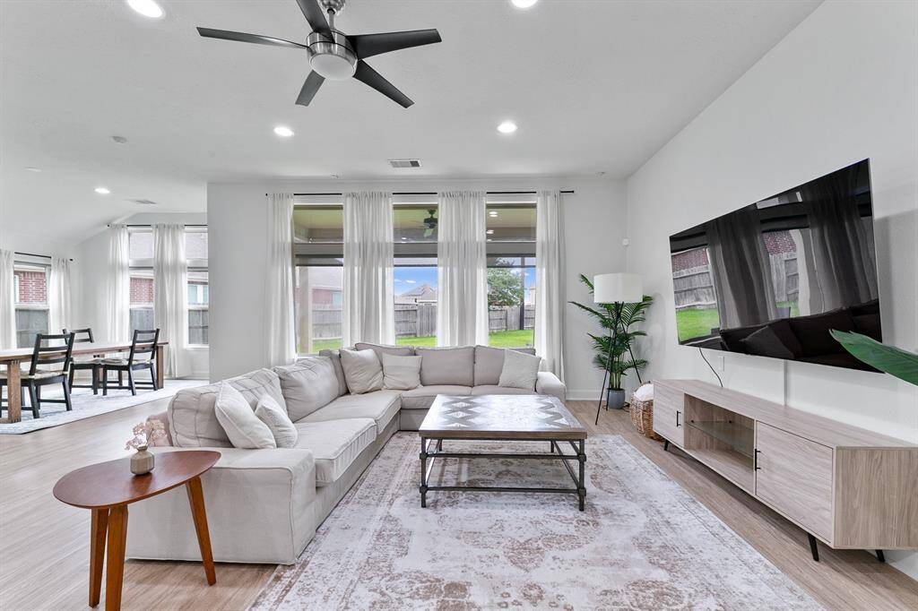 Great backyard views are found here! With so much room to configure your living room furniture, you'll have lots of enjoyable options.