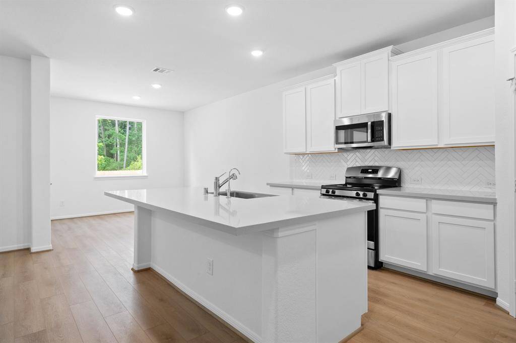 Note: Sample product photo. Actual exterior and interior selections may vary by homesite. Photo may be virtually staged