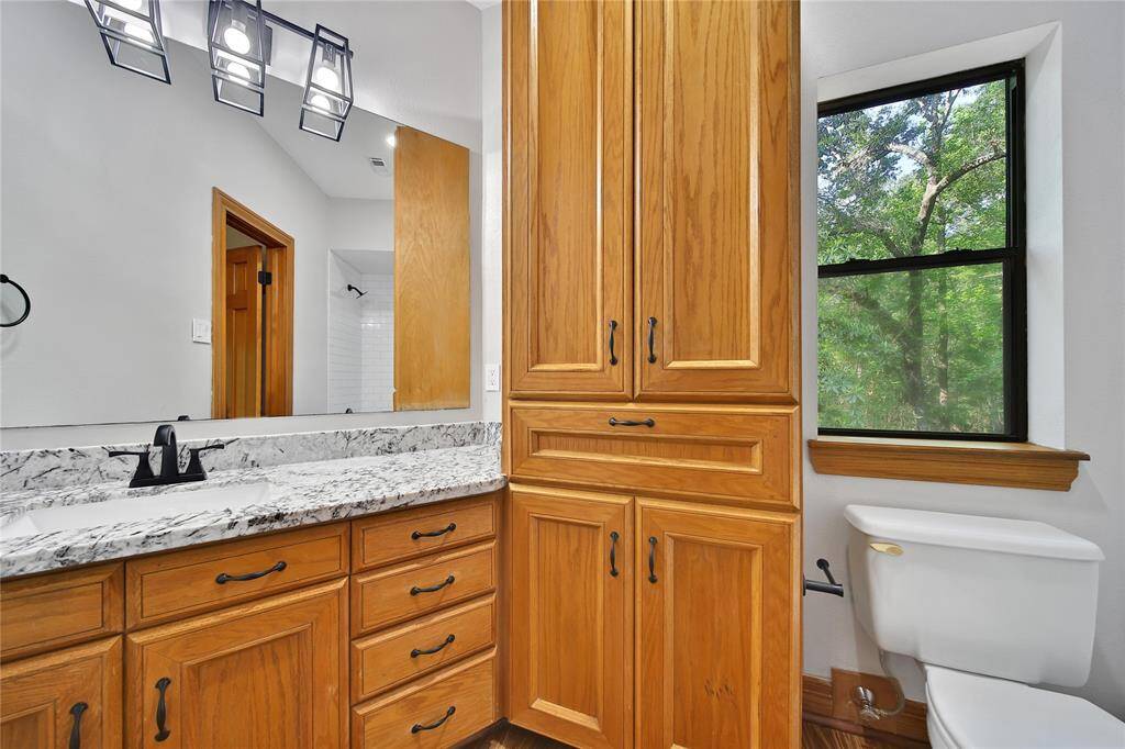 2nd Bedroom Private Bath