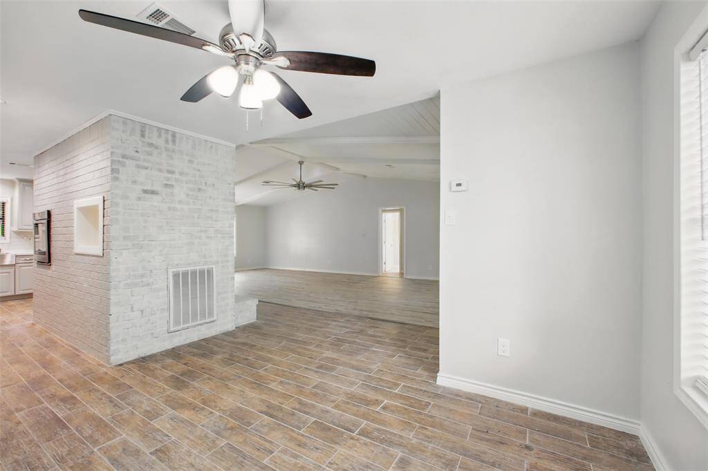 Tucked just off the kitchen, this breakfast nook is perfect for quick weekday meals, coffee chats, or weekend pancakes with the family.