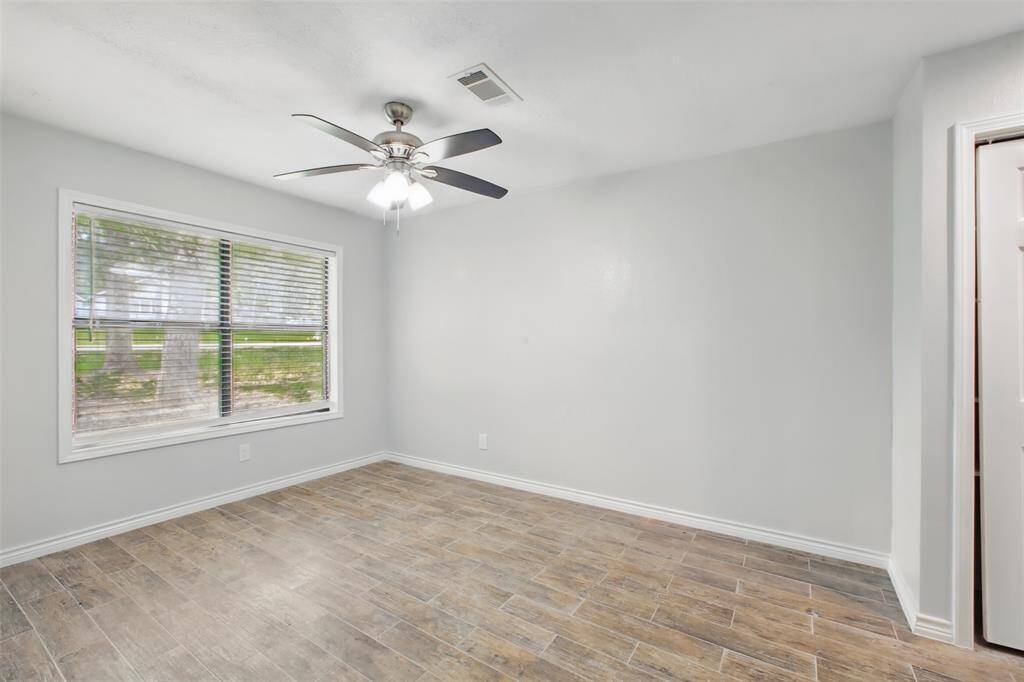 Conveniently located off the kitchen, this space makes it easy to serve up meals and stay engaged with what’s happening in the home.