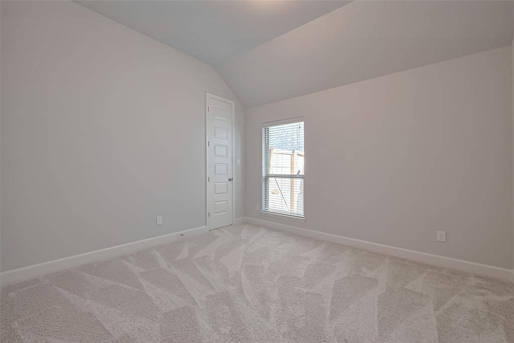 Secondary bedroom