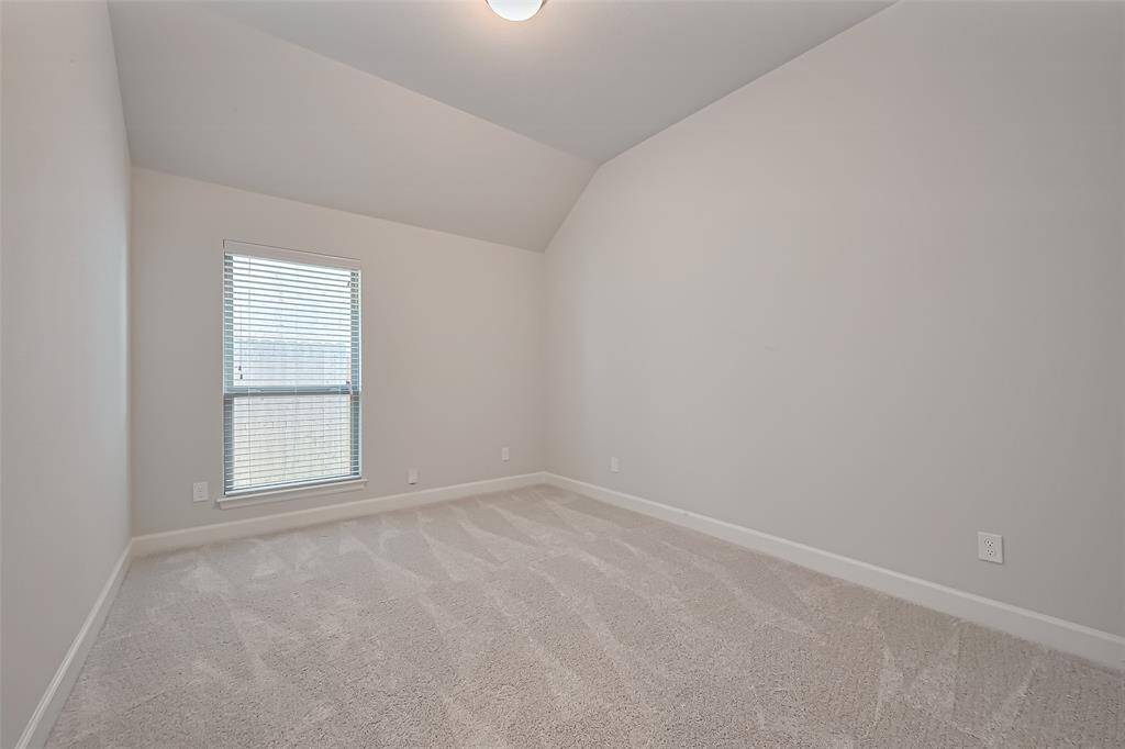 Secondary bedroom