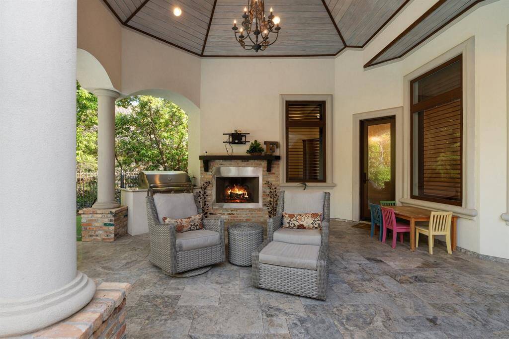 Beautiful outdoor settings for year round entertaining.