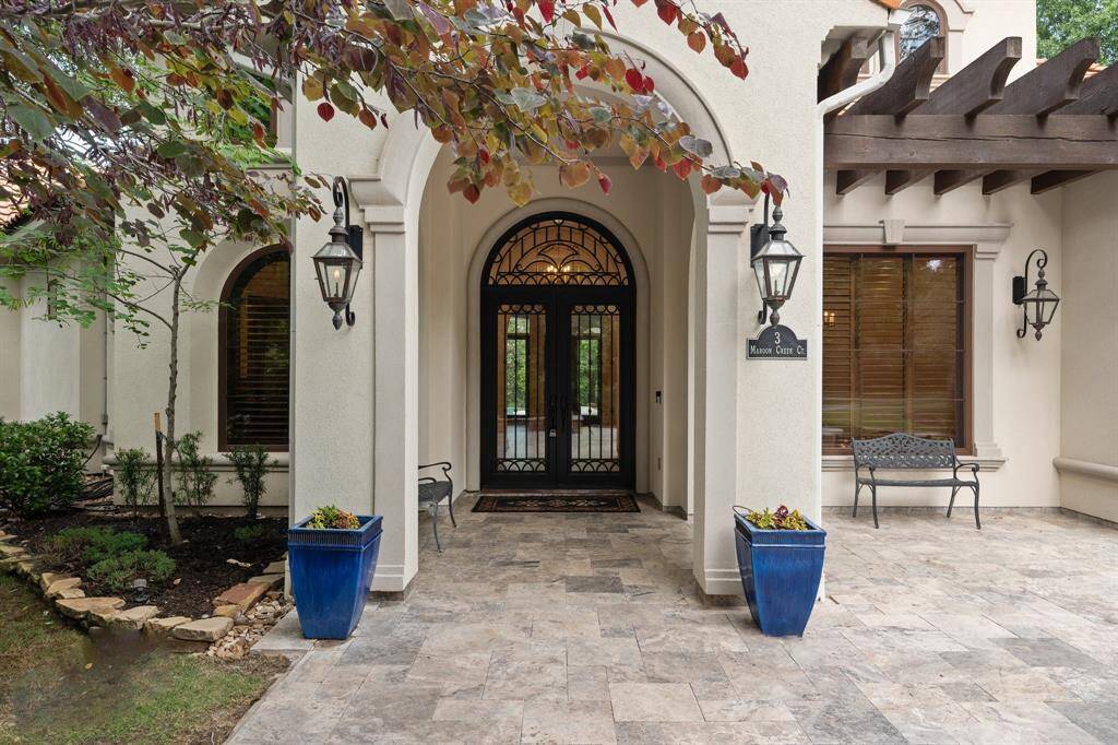 Extensive remodel by custom home builder Jeff Paul has transformed this gorgeous custom home with high-end updates and meticulous attention to detail. 8 gorgeous Bevolo Lanters accent the property!