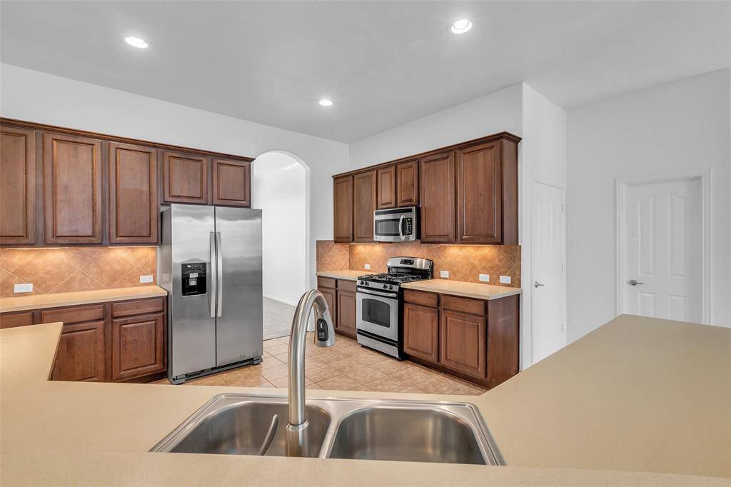 Complete with Stainless Refrigerator