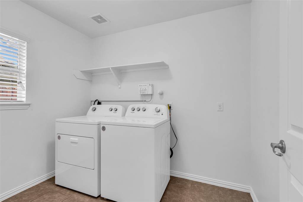 Comes with Washer & Dryer as well as a 1 Year Home Warranty