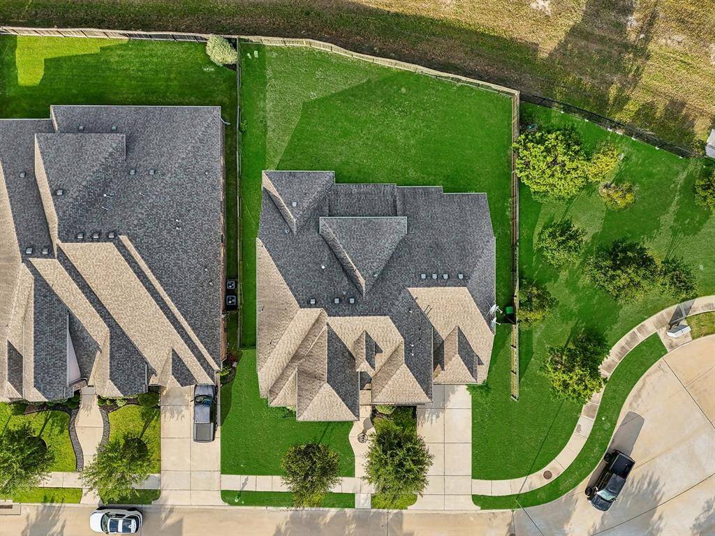 Don't miss this gorgeous opportunity in Silver Ranch.