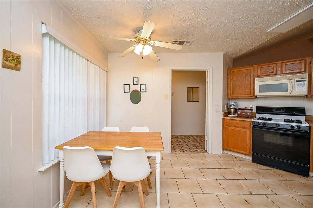 Breakfast Nook