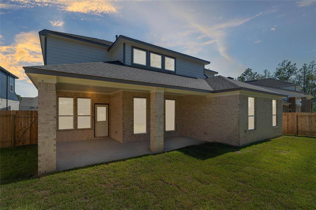 This photo is for illustrative purposes only and is not to be considered an exact replica of the finished home. Rendering does not match the finished product in terms of features, colors, landscaping, etc. Pricing, specifications, square footage and materials are subject to change at any time and without notice.
