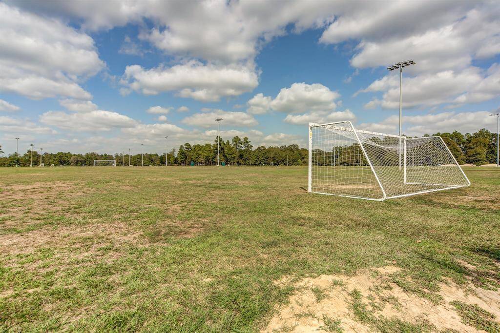 Five local parks feature pavilions, sports courts and fields, picnic and swimming facilities, and miles of walking and biking trails. Barton Creek Ranch is the perfect home base for fishing, birding, golfing and camping enthusiasts of all ages!