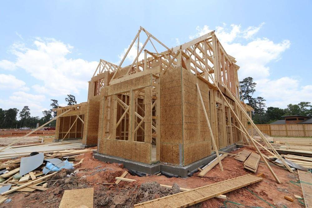 Let us show you how our advanced framing techniques have stood the test of time and allow more insulation for a quieter and more energy efficient home.