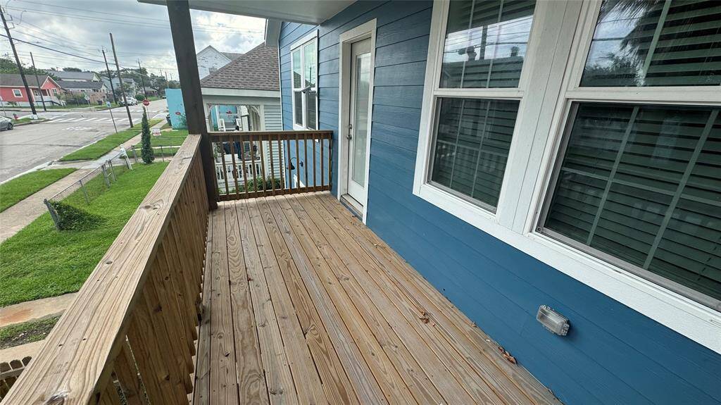 Front upper Porch