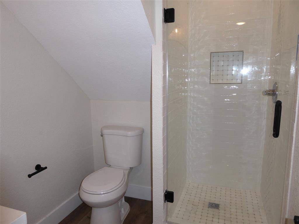 Hall Shower