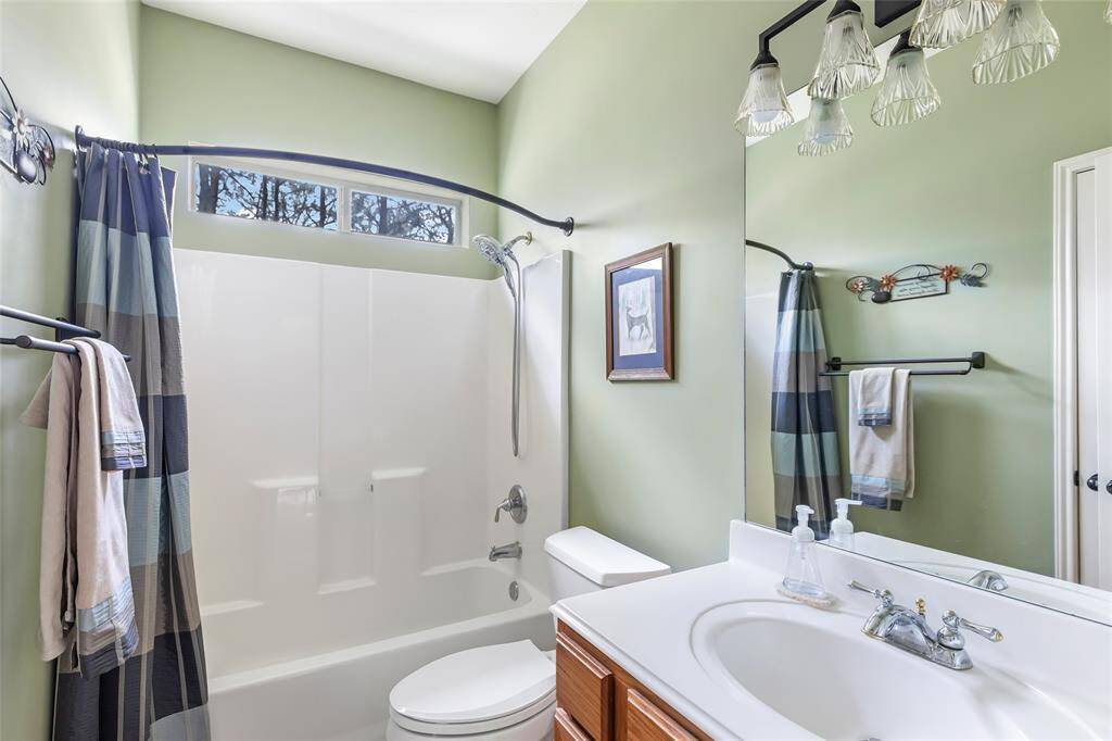 2nd Bathroom with Tub/Shower Combo...
