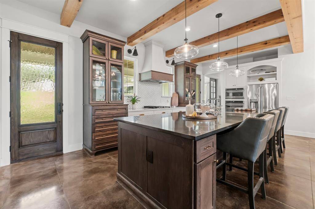 the cabinetry is to die for!