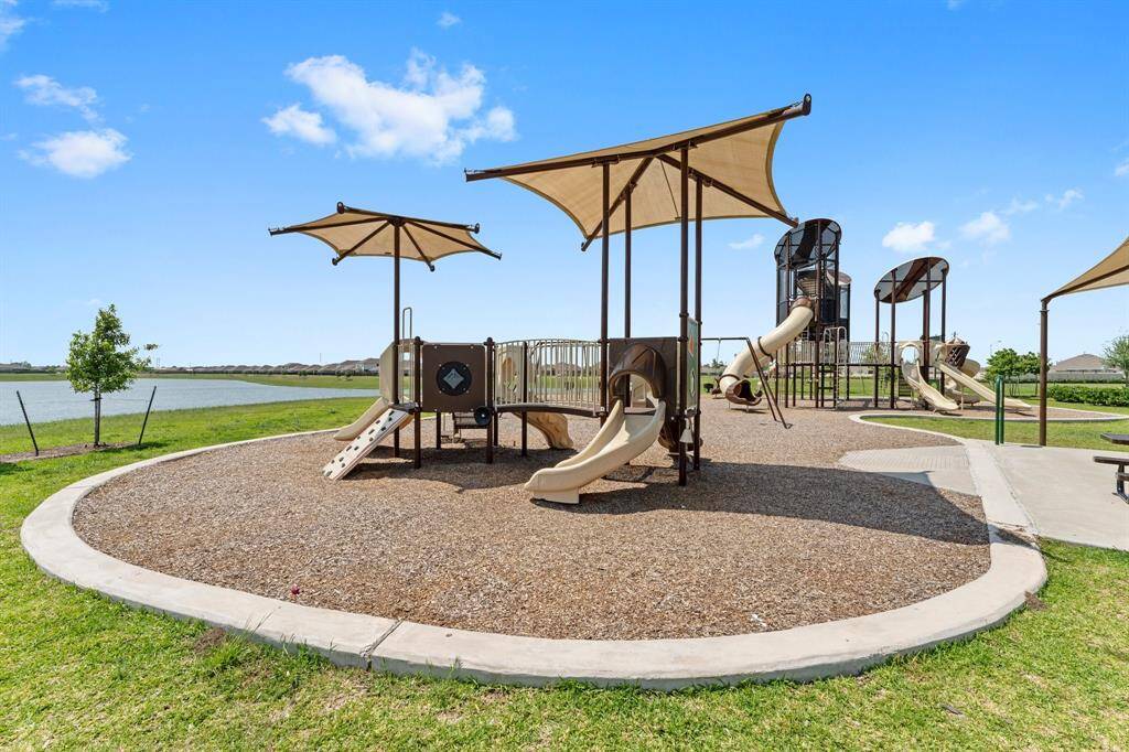 Truly impressive amenities in this stunning community of Sterling Point!