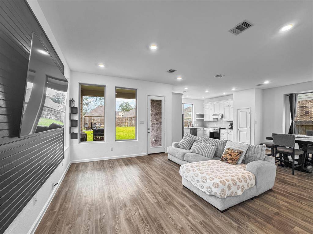 Beautiful entry with high ceilings