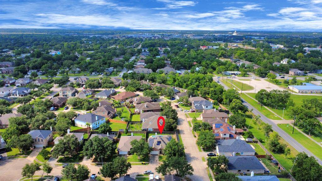 Corner lot in Parks at Walnut Bend
