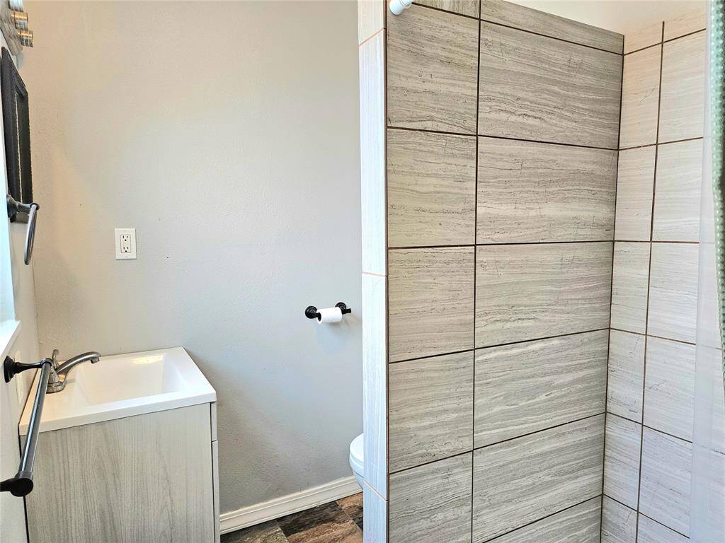 Guest Shower