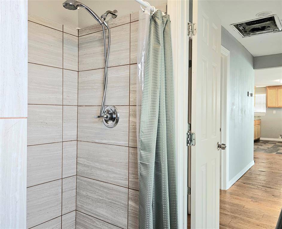 Guest Shower