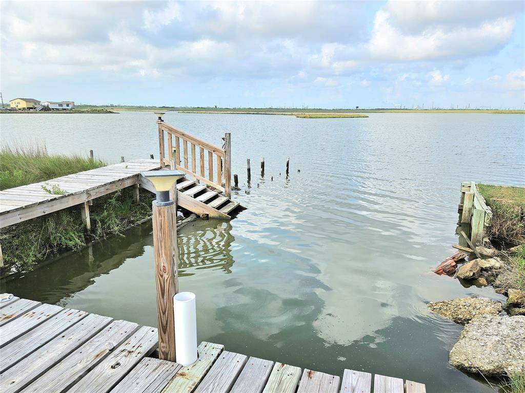 water front view in the back